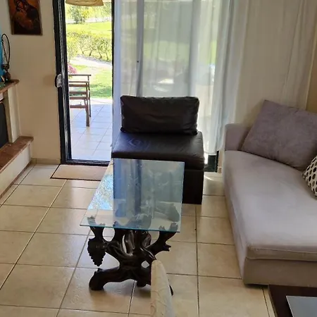 2 Steps From The Sea Frontbeach Villa